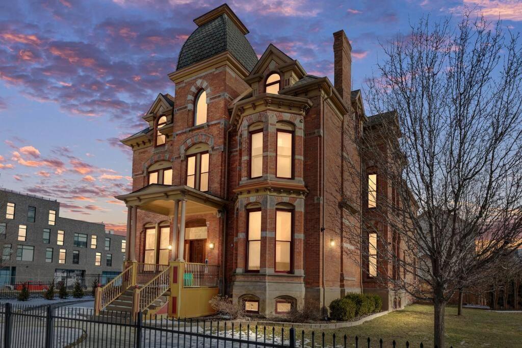 The Lumber Baron'S Penthouse 3Br / 2.5 Ba Lägenhet Detroit Exteriör bild